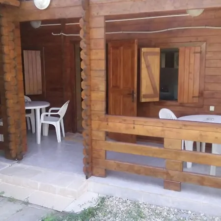 Casa Diana בית הארחה קוסטינסטי