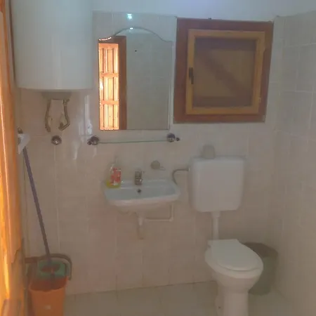 בית הארחה Casa Diana *